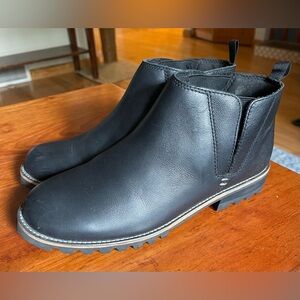 Kodiak Peyto Chelsea Black Leather ankle boot 8.5 9 next to NEW waterproof